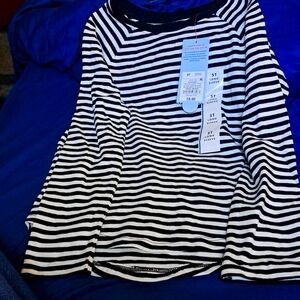 Cat and Jack long-sleeved t-shirt size 5T. White and black stripes.